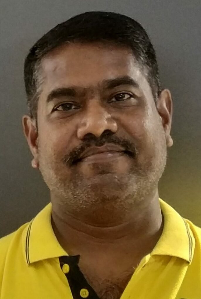 தென்னையைத் தாக்கும் வண்டுகள்!