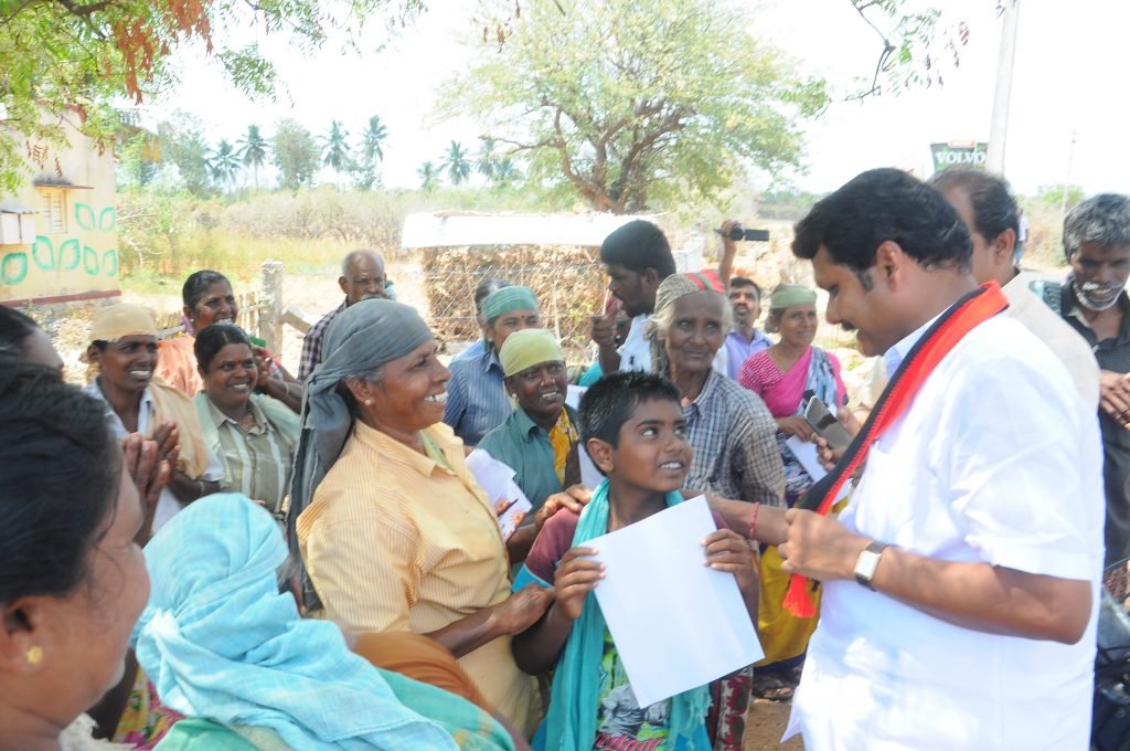 விவசாயத்துடன் இணைந்த அரசியல் வாழ்க்கை! - விவரிக்கிறார் வி.செந்தில் பாலாஜி 2 விவசாயத்துடன் இணைந்த அரசியல் வாழ்க்கை! - விவரிக்கிறார் வி.செந்தில் பாலாஜி