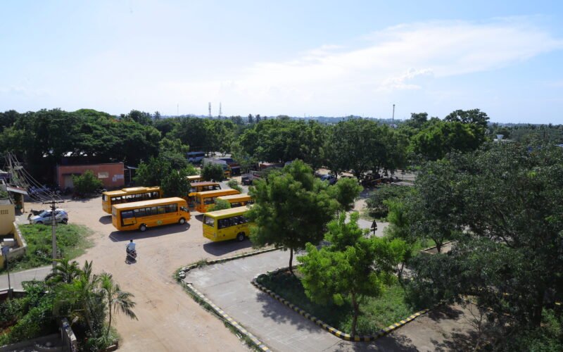 இயற்கையை வடிவமைத்த வட்டாரப் போக்குவரத்து அலுவலகம்!